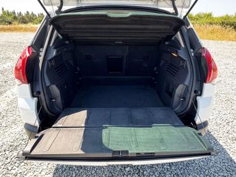 PEUGEOT 3008 1.6 3008 Active e-HDi Semi-Auto 5dr