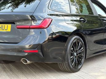 BMW 3 Series 3.0 330d xDrive Sport MHEV Auto 4WD 5dr