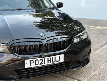BMW 3 Series 3.0 330d xDrive Sport MHEV Auto 4WD 5dr
