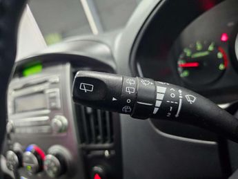 HYUNDAI I800 2.5 i800 Style CRDi Auto 5dr