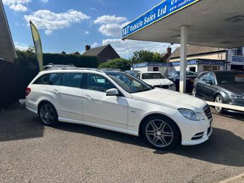 MERCEDES-BENZ E-CLASS 2.1 E250 Sport CDi BlueEfficiency Auto 5dr