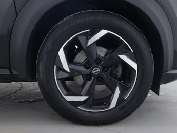 NISSAN JUKE 1.0 Juke N-Connecta DiG-T Semi-Auto 5dr