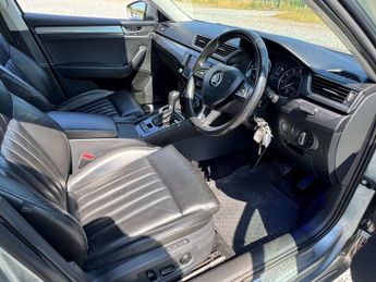 SKODA SUPERB 2.0 Superb SE L Executive TDI Semi-Auto 5dr
