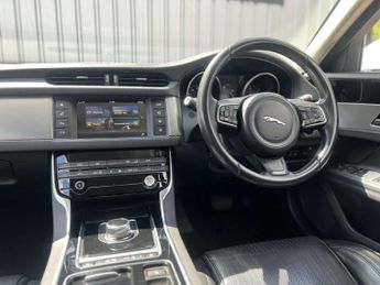 JAGUAR XF 2.0d Prestige Auto Euro 6 (s/s) 4dr
