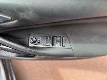 VAUXHALL ASTRA 1.4 Astra SRi T S/S Auto 5dr