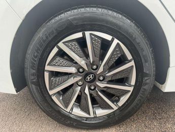 HYUNDAI IONIQ IONIQ Premium BEV 5dr