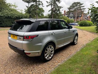 Land Rover Range Rover Sport 3.0 SD V6 Autobiography Dynamic SUV 5dr Diesel Auto 4WD Euro 6 (