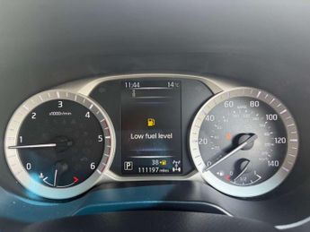 NISSAN NAVARA 2.3 Navara Tekna dCi Auto 4WD 5dr