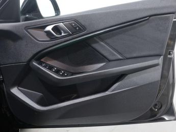 BMW 1 SERIES 1.5 118I Sport Auto 5dr