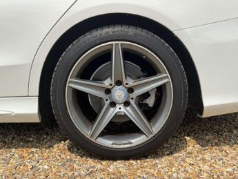 Mercedes-Benz C-CLASS 2.0 C200 AMG Line Premium+ Auto 4dr
