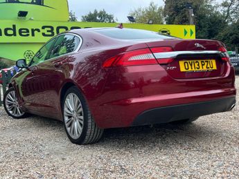 JAGUAR XF 2.2 XF Premium Luxury D Auto 4dr