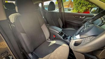 NISSAN QASHQAI 1.3 Qashqai Acenta Premium DiG-T Semi-Auto 5dr