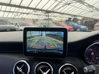 MERCEDES-BENZ A-CLASS 2.1 A 200 D AMG Line Auto 5dr