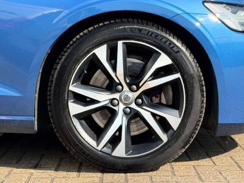 Volvo S60 2.0 S60 R-Design B5 MHEV Auto 4dr