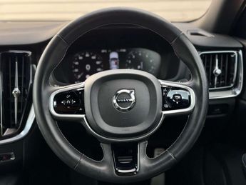 Volvo S60 2.0 S60 R-Design B5 MHEV Auto 4dr