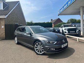 Volkswagen Passat 2.0 Passat R-Line TDI BlueMotion Technology Semi-Auto 5dr