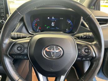 TOYOTA COROLLA 2.0 Corolla Icon Tech HEV CVT 5dr