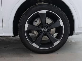 AUDI Q5 2.0 Q5 Black Edition 45 TFSI Quattro Semi-Auto 4WD 5dr