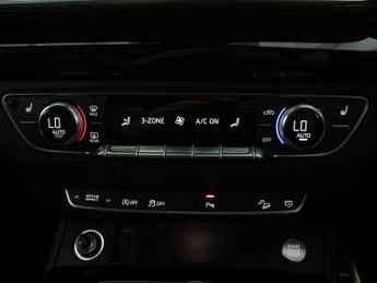 AUDI Q5 2.0 Q5 Black Edition 45 TFSI Quattro Semi-Auto 4WD 5dr