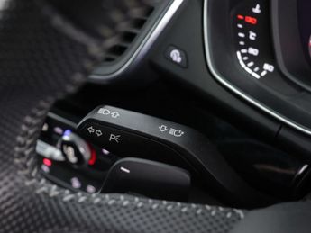 AUDI Q5 2.0 Q5 Black Edition 45 TFSI Quattro Semi-Auto 4WD 5dr