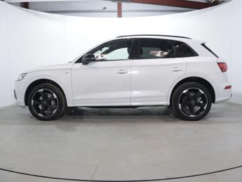 AUDI Q5 2.0 Q5 Black Edition 45 TFSI Quattro Semi-Auto 4WD 5dr