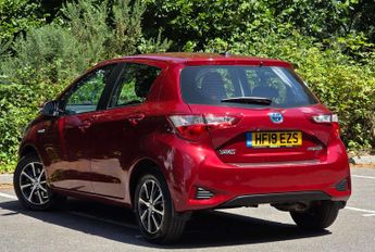 TOYOTA YARIS 1.5 Yaris Icon Tech VVT-i HEV CVT 5dr