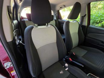TOYOTA YARIS 1.5 Yaris Icon Tech VVT-i HEV CVT 5dr