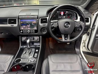 Volkswagen TOUAREG 3.0 TDI V6 BlueMotion Tech R-Line Plus SUV 5dr Diesel Tiptronic 