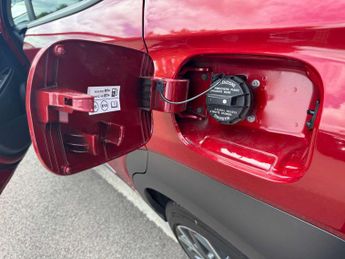 HYUNDAI KONA 1.6 Kona Premium GDi HEV Semi-Auto 5dr