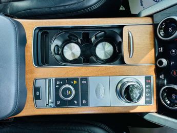 LAND ROVER RANGE ROVER 5.0 Range Rover Autobiography V8 S/C Auto 4WD 5dr