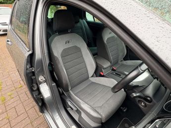 VOLKSWAGEN GOLF 1.5 Golf R-Line TSi Evo Semi-Auto 5dr