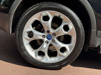 FORD KUGA 2.5 Kuga Titanium T Auto 4WD 5dr