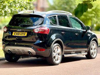 FORD KUGA 2.5 Kuga Titanium T Auto 4WD 5dr