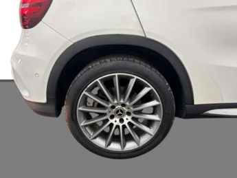 MERCEDES-BENZ GLA 1.6 GLA 200 AMG Line Edition Auto 5dr