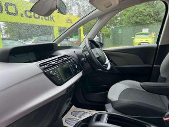 CITROEN C4 PICASSO 1.6 C4 Grand Picasso VTR+ e-HDi Semi-Auto 5dr