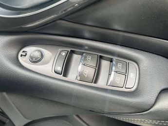 INFINITI Q50 2.1 Q50 Premium D Auto 4dr