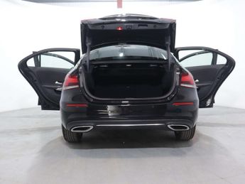 MERCEDES-BENZ A-CLASS 1.3 A 200 Sport Exeutive Auto 4dr