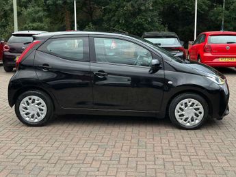 TOYOTA AYGO 1.0 Aygo X-Play VVT-i CVT 5dr