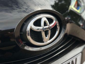 TOYOTA AYGO 1.0 Aygo X-Play VVT-i CVT 5dr