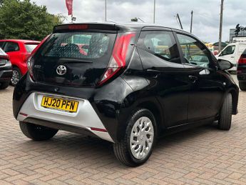 TOYOTA AYGO 1.0 Aygo X-Play VVT-i CVT 5dr