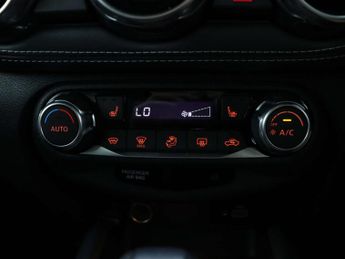 NISSAN JUKE 1.0 Juke N-Connecta DiG-T Semi-Auto 5dr