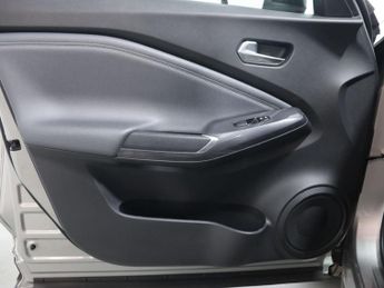 NISSAN JUKE 1.0 Juke N-Connecta DiG-T Semi-Auto 5dr