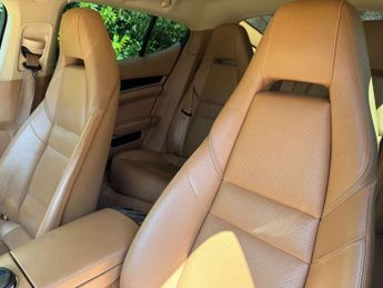 Porsche PANAMERA 4.8 Panamera 4s Semi-Auto 4WD 5dr