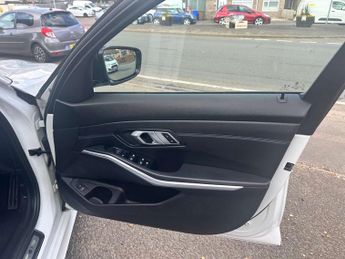 BMW 3 SERIES 2.0 320I M Sport Auto 4dr