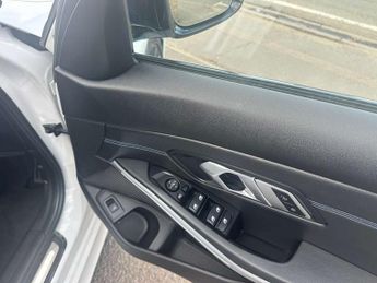 BMW 3 SERIES 2.0 320I M Sport Auto 4dr