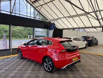 VOLVO V40 1.5 V40 R-Design Nav T2 Auto 5dr