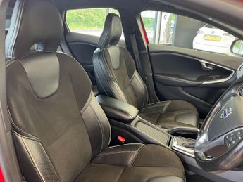 VOLVO V40 1.5 V40 R-Design Nav T2 Auto 5dr