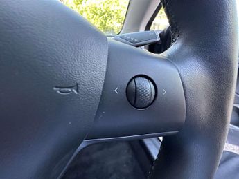 TESLA MODEL 3 Model 3 Long Range AWD 4WD 4dr