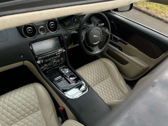 JAGUAR XJ 3.0 XJ Portfolio V6 D Auto 4dr