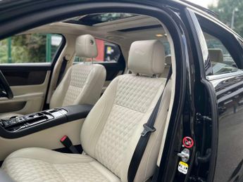 JAGUAR XJ 3.0 XJ Portfolio V6 D Auto 4dr